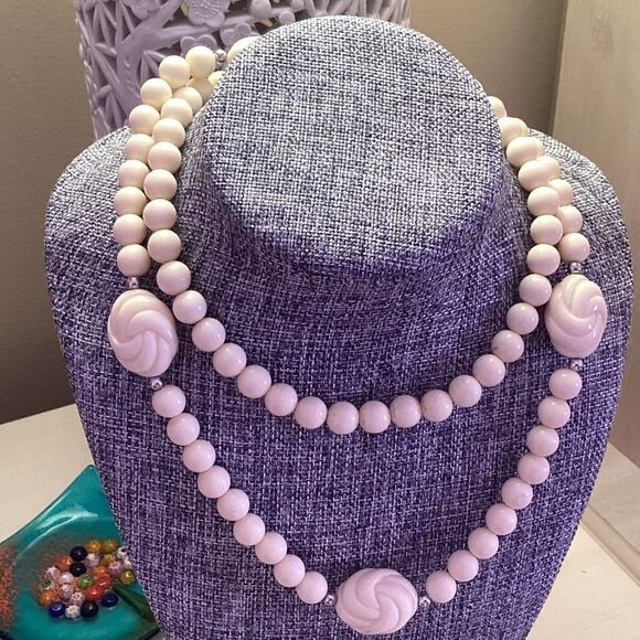 Ivory-Colored Acrylic Bead Necklace with Silvertone Accents - Picture 1 of 5